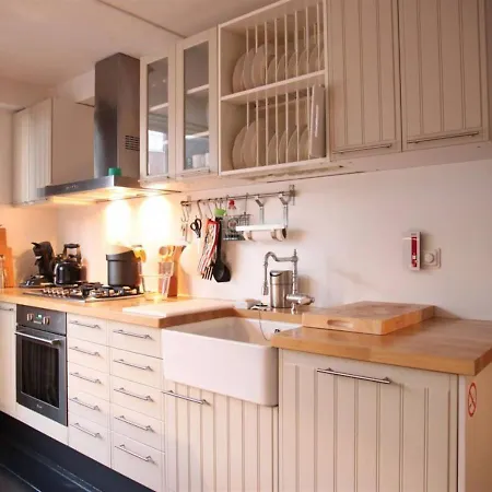 Bed and Breakfast Comfy Holiday Άμστερνταμ